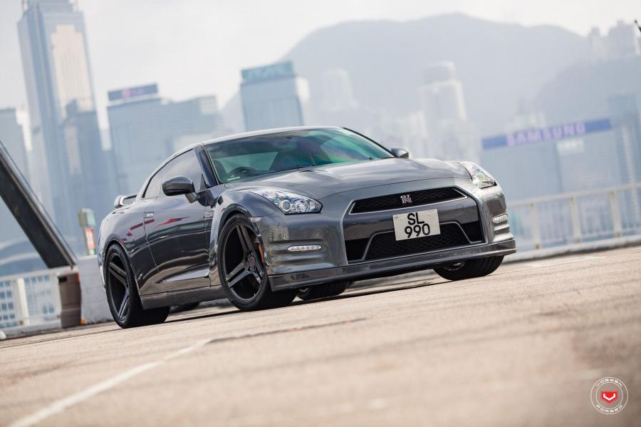  Nissan GT-R on Vossen Wheels (VPS-317) 2018 года  (JP) (фото 1 из 36)